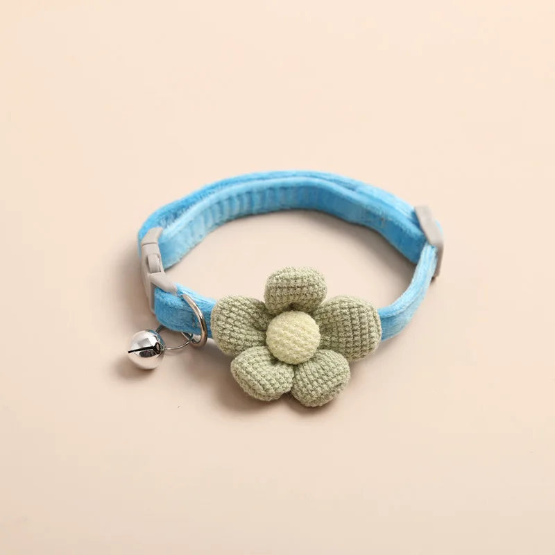 Cute Flower Cat Collar with Bell – Adjustable
