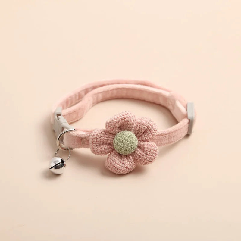 Cute Flower Cat Collar with Bell – Adjustable