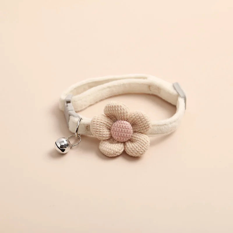 Cute Flower Cat Collar with Bell – Adjustable