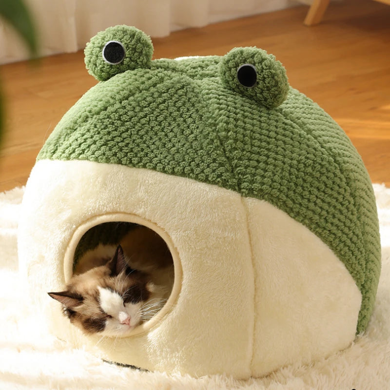 Warm Plush Frog-Shaped Pet House